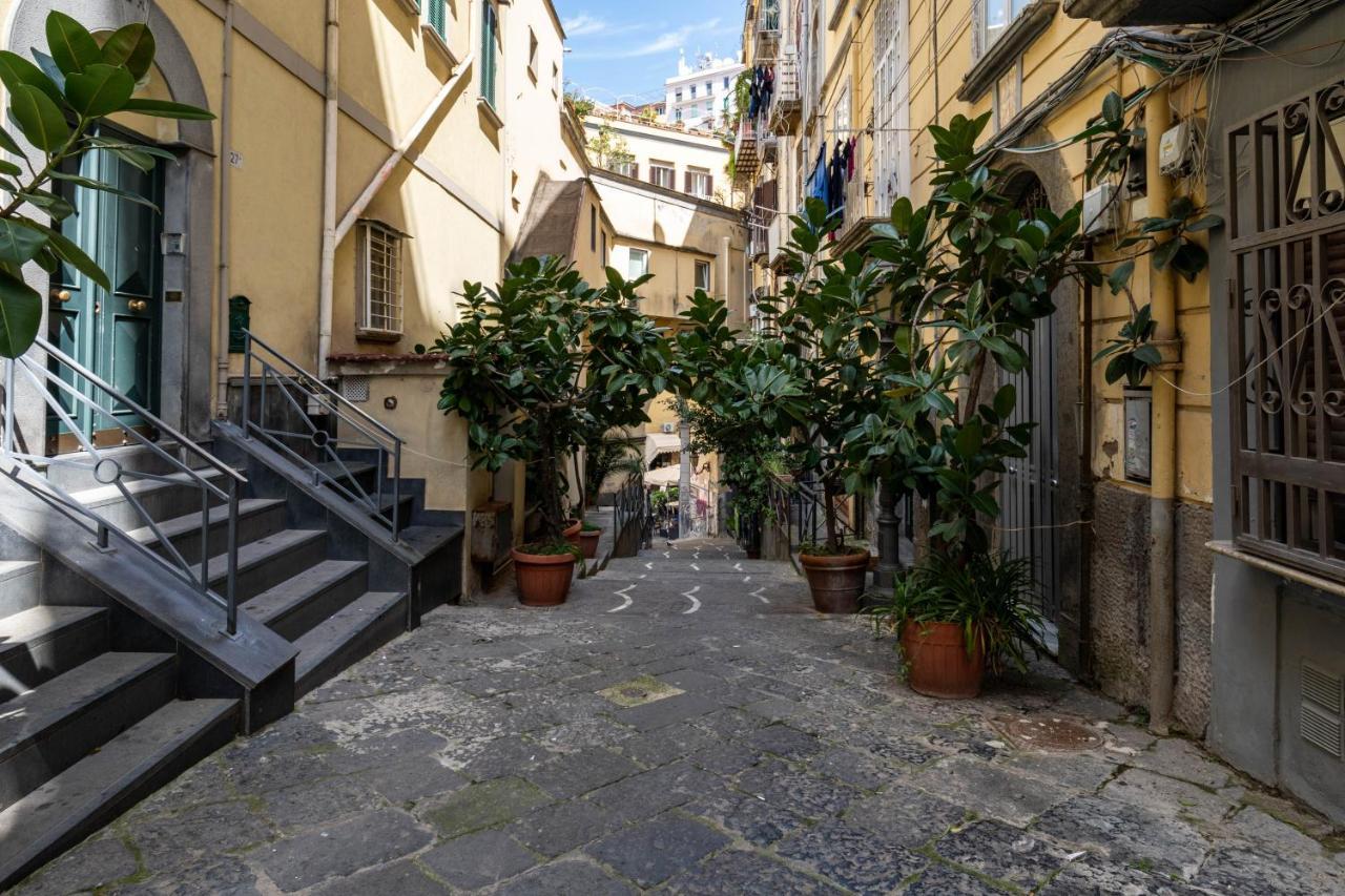Appartamento Elegante Con Terrazzino Nel Centro Di Napoli Esterno foto